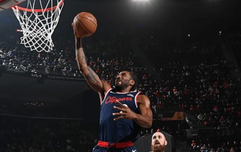 彩经网彩票走势图大全-快船第一节砍42分，第二节仅21分&amp;amp;尼德豪泽伤退后9分钟拿9分