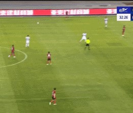 卡米洛后点大力头球砸进球门，亚泰主场1-0领先梅州！